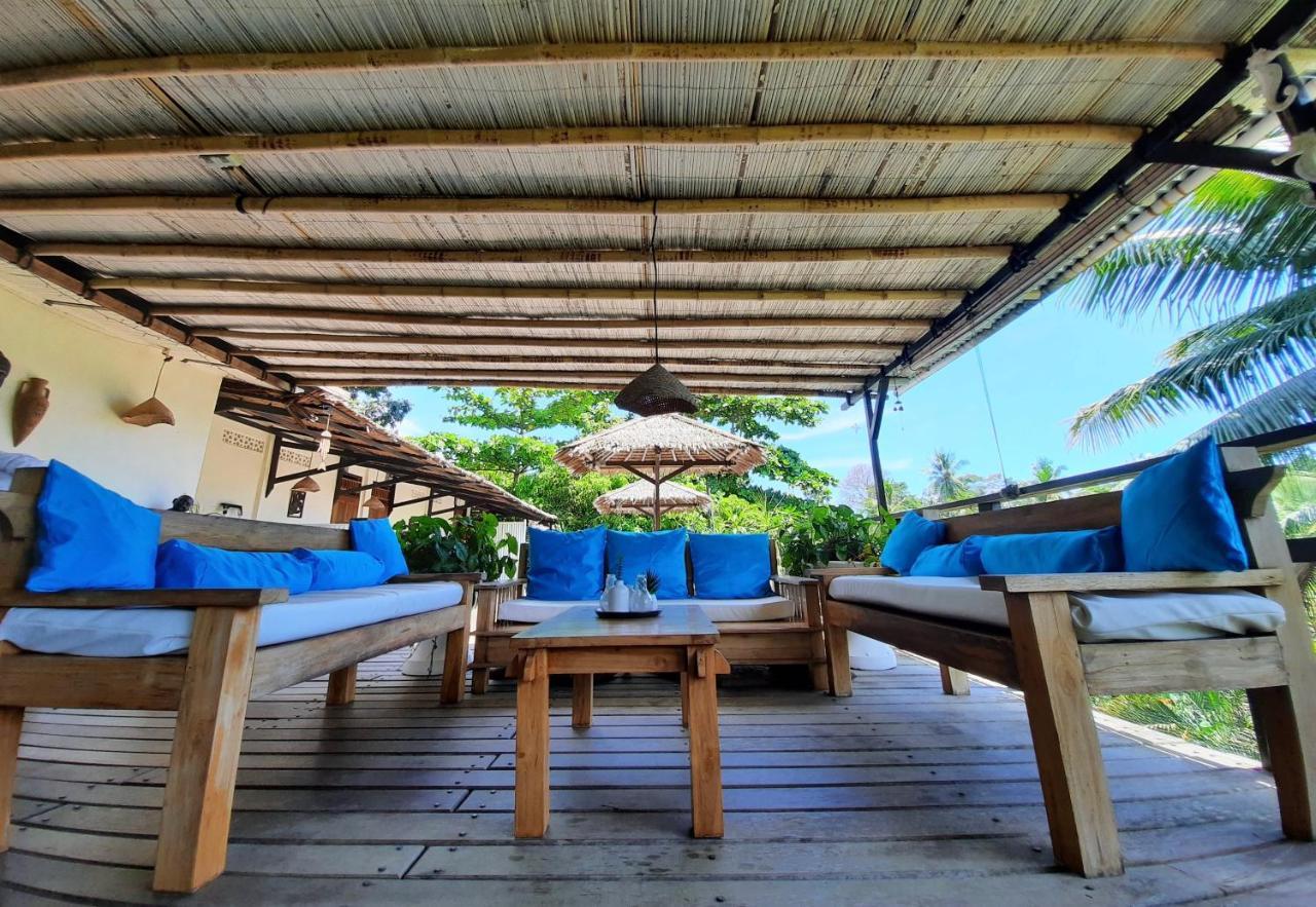 Guesthouse The 4 Fish Manado Esterno foto