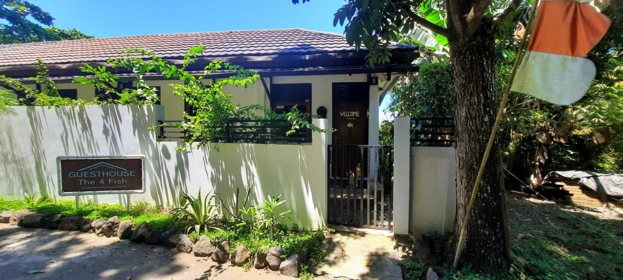 Guesthouse The 4 Fish Manado Esterno foto